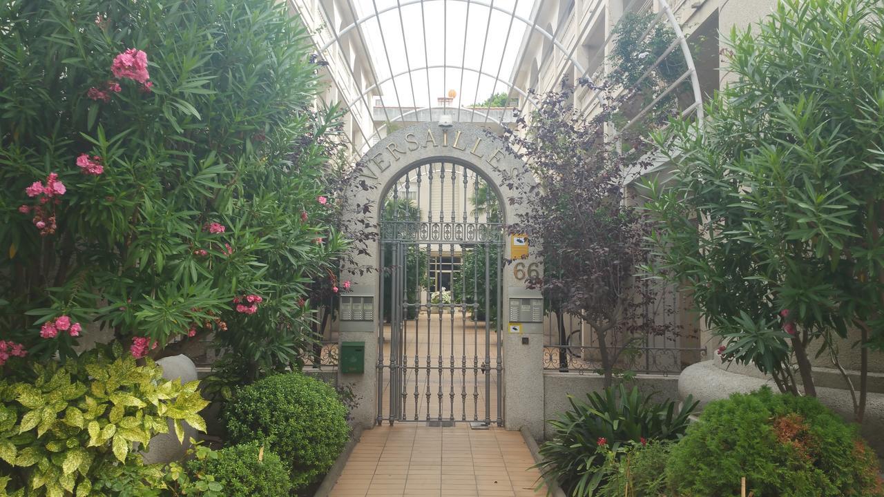 Apartamentos Versailles Villafortuny Buitenkant foto